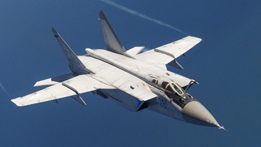 Chiến đấu cơ MiG-31 của Nga chặn máy bay quân sự của Mỹ và Na Uy trên biển Barents